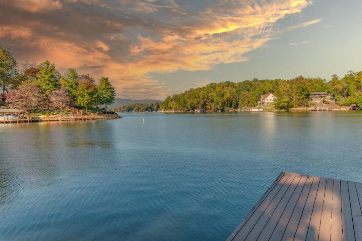Russell'S Fort At White Oak Point: Historical Cabin On Lake Lure, Luxury, Direct Lake Access! Villa Exterior foto