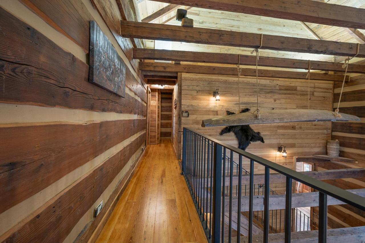 Russell'S Fort At White Oak Point: Historical Cabin On Lake Lure, Luxury, Direct Lake Access! Villa Exterior foto